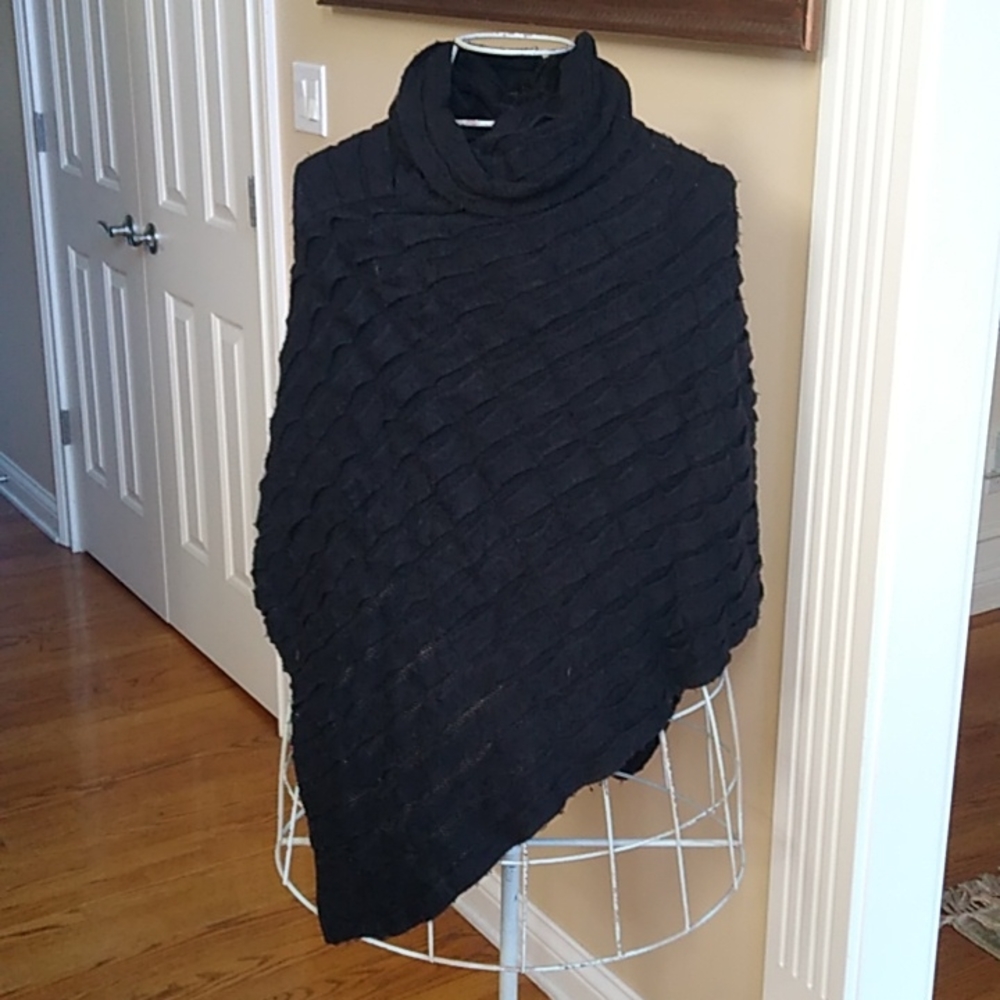 Elegant Black Poncho Sweater - Picture 3 of 5